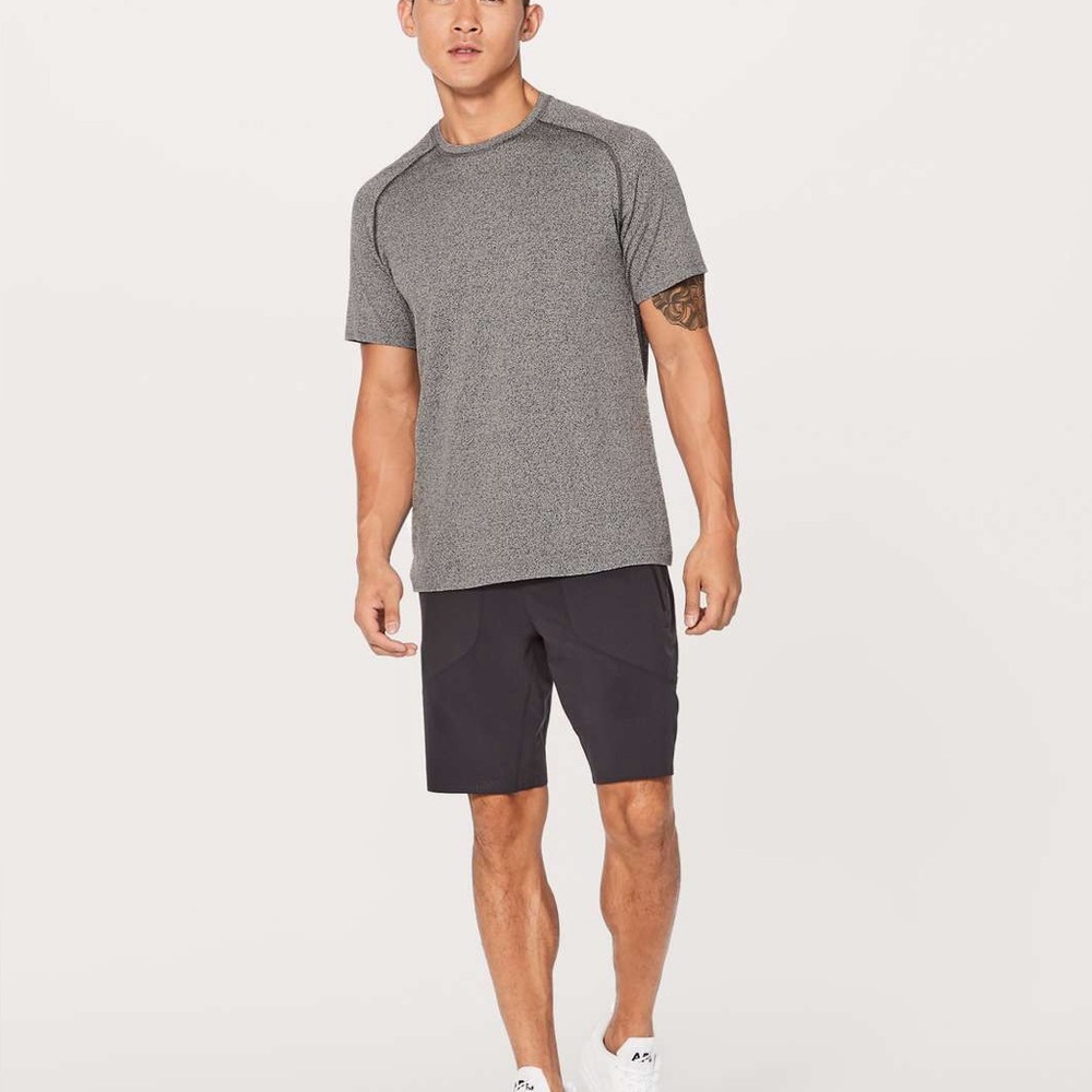 Lululemon Metal Vent Tech Short Sleeve